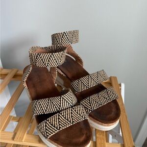 Altar’d State Platform Sandals